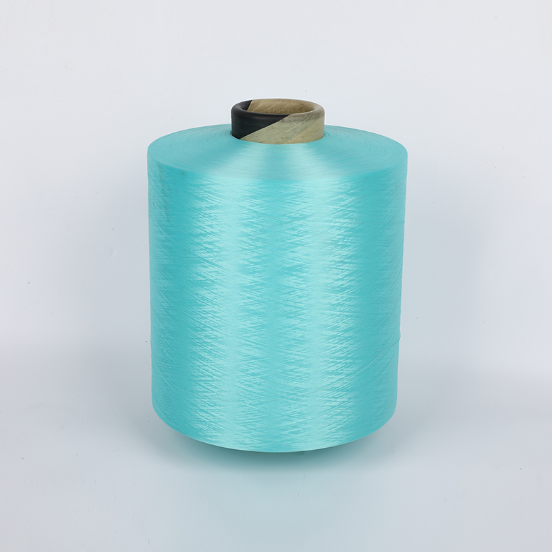 Dope Dyed Polyester DTY DYN มีคุณสมบัติในการจับความชื้นหรือไม่?